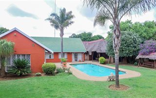 3 Bedroom House in Van Riebeeck Park