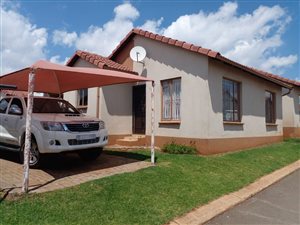 2 Bed Townhouse in Clayville