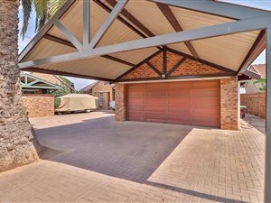 3 Bed House in Wierda Park