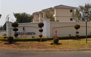 2 Bedroom Apartment in Halfway House