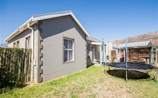 3 Bedroom House in Dobson