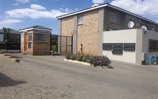 2 Bedroom Duplex in Primrose Hill