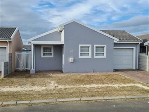 3 Bed House in Stratford Green