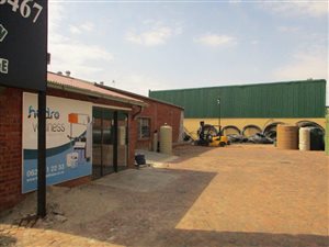 950 m² Commercial space in Oranjesig