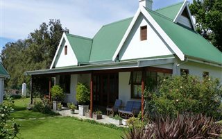2 Bedroom Cluster in Bedford