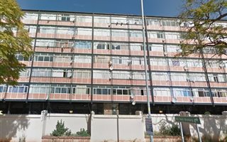 2 Bedroom Apartment in Sunnyside