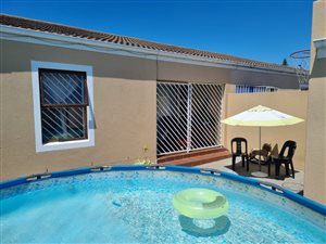 3 Bed Townhouse in Kuilsriver