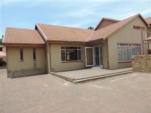 3 Bed Townhouse in New Redruth