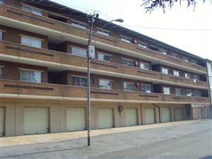 3 Bedroom Apartment in Primrose