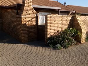 2 Bed Townhouse in Wierda Park