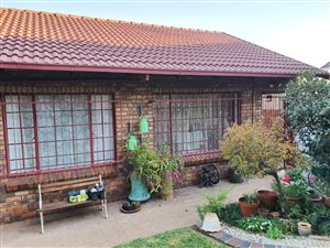 3 Bed House in Suiderberg