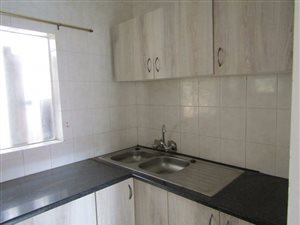 1 Bed Flat in Mayberry Park