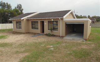 3 Bedroom House in Overbaakens