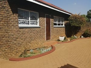 4 Bed House in Presidents Dam