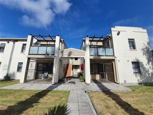 2 Bed Apartment in Parow Central