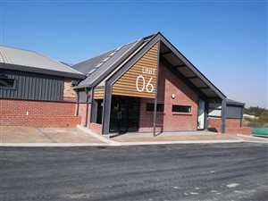 911 m² Industrial space in Kyalami AH