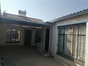 5 Bed House in Rabie Ridge
