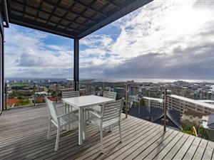 2 Bed Apartment in Green Point