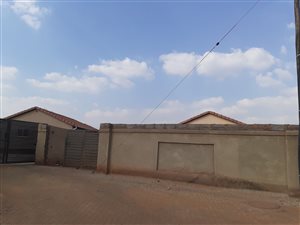 3 Bed House in Protea Glen