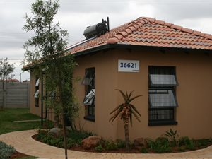 3 Bed House in Roodepoort Central