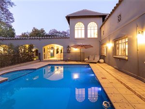4 Bed House in Waverley
