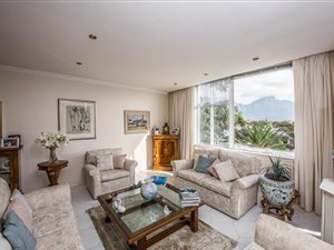 3 Bed Apartment in Kenilworth Upper