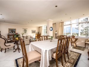 3 Bed Apartment in Kenilworth Upper