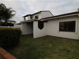 3 Bed Townhouse in Beacon Bay