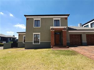 4 Bed House in Boardwalk