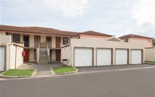 2 Bedroom Apartment in Whispering Pines