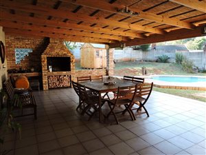 3 Bed House in Uitenhage Central