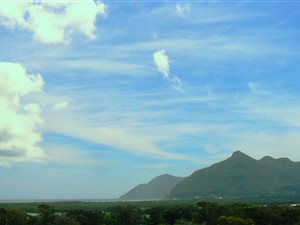 1000 m² Land available in Capri
