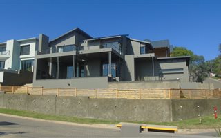 4 Bedroom House in Helderfontein Estate