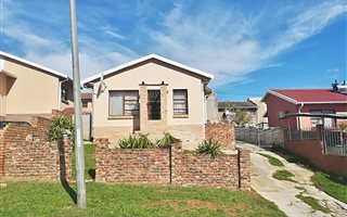 2 Bedroom House in Bethelsdorp