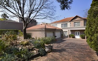 4 Bedroom House in Kyalami Estate