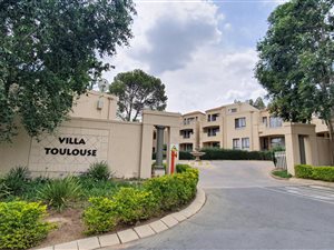 2 Bed Apartment in Dainfern