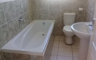 1 Bedroom Flat in Ormonde