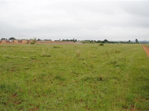 1000 m² Land available in Riversdale