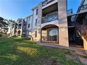 2 Bed Apartment in Vredekloof Heights