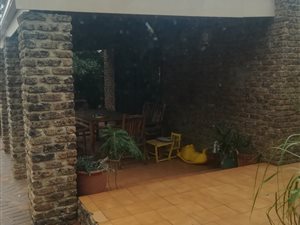 4 Bed House in Helikon Park