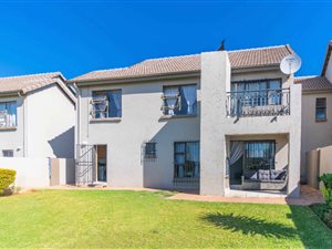 3 Bed Townhouse in Amorosa