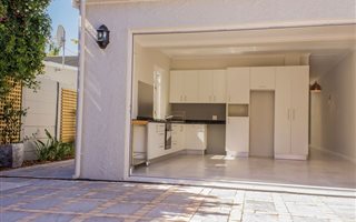 2 Bedroom House in Wynberg