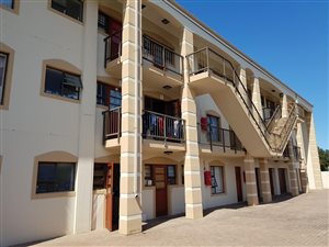 2 Bed Flat in George South