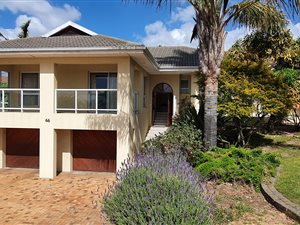 4 Bed House in Kleinbron Estate