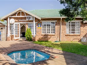 3 Bed Simplex in Birdswood