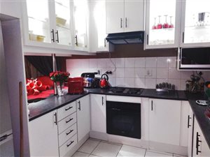 3 Bed Townhouse in Rembrandt Park