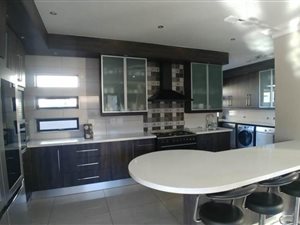 3 Bed House in Midstream Ridge Estate