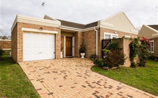 2 Bedroom House in D Urbanvale