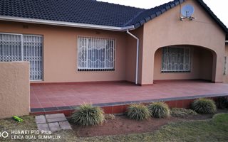 3 Bedroom House in Birch Acres