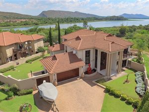 4 Bed House in Birdwood